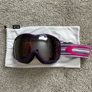Oakley ski/snowboard goggles
